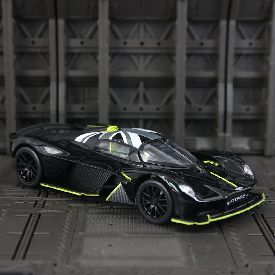 1/23 アストンマーティン バルキリー 合金製スポーツカー - Model Kit Valkyrie のレビューと価格