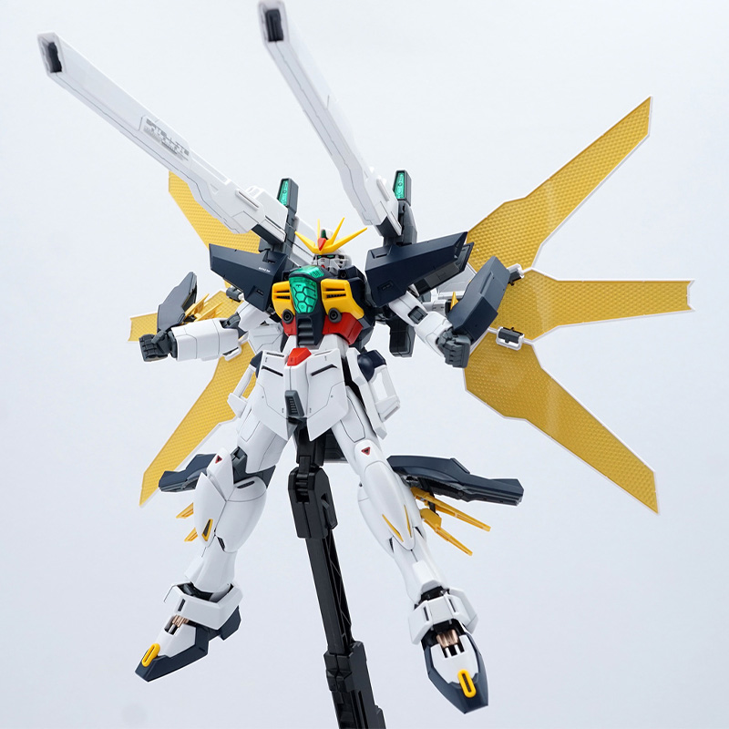 バンダイモデルキット MG 1/100 GX-9901-DX - Model Kit Gundam のレビューと価格