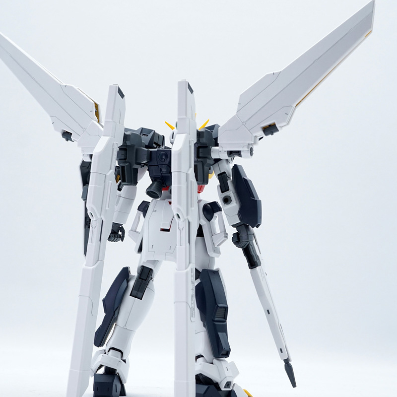 バンダイモデルキット MG 1/100 GX-9901-DX - Model Kit Gundam のレビューと価格