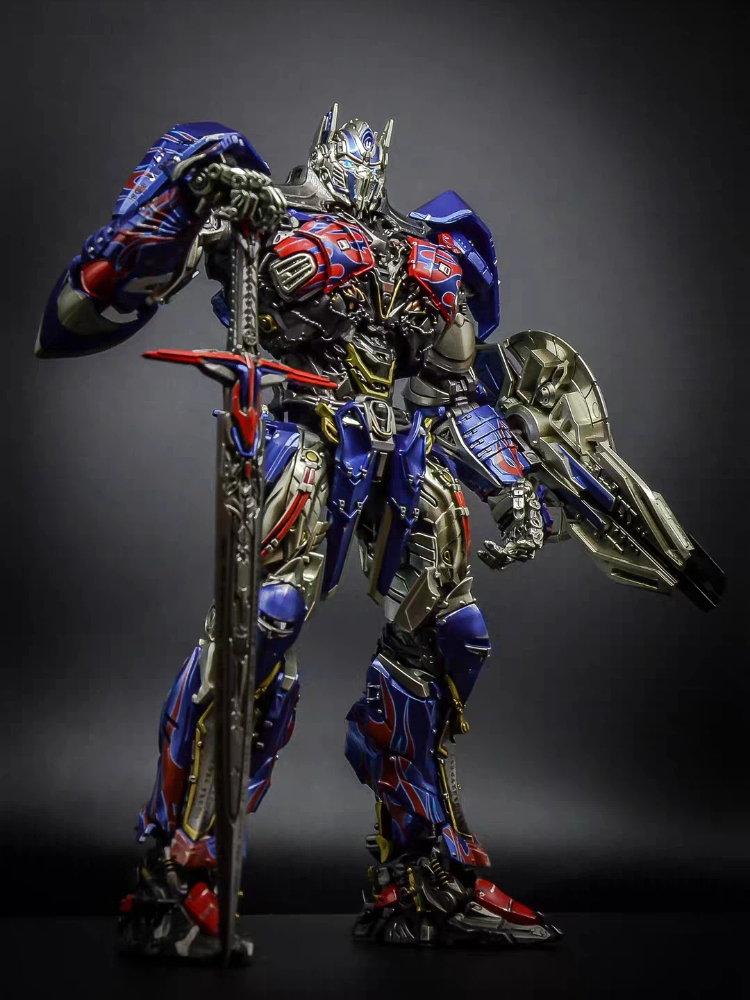 YOLOPARK ナイト・オプティマスプライム フィギュア  - Model Kit Yolopark のレビューと価格