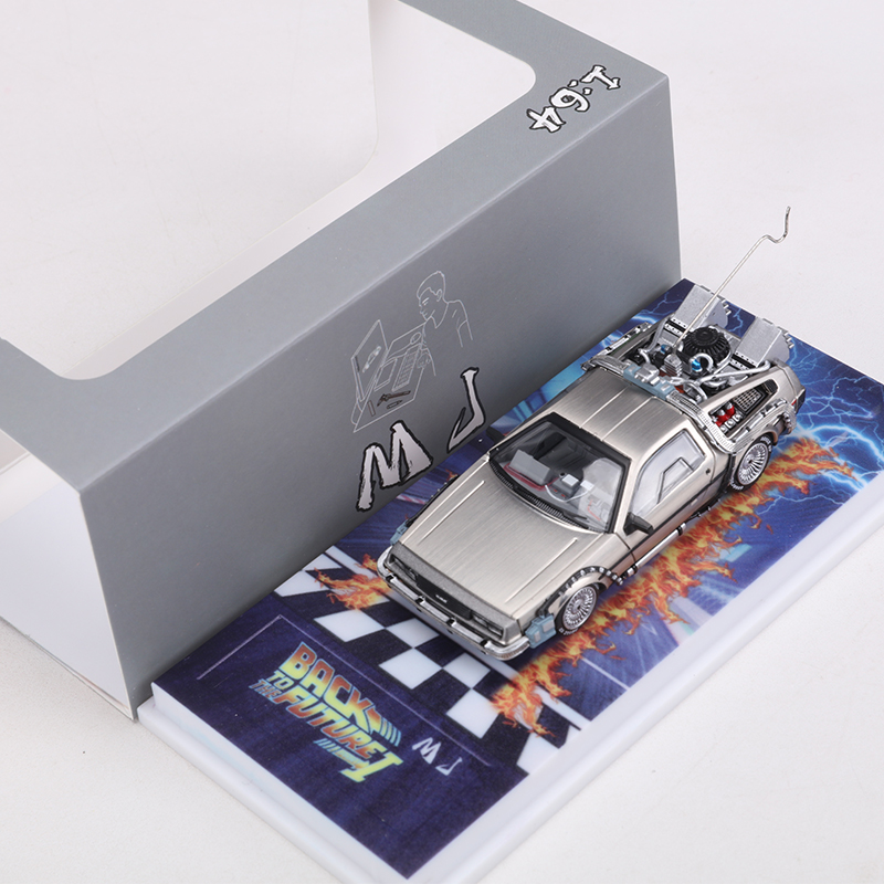 MJ 1:64 デロリアン DMC I II III バック - Model Kit Ferrari のレビューと価格