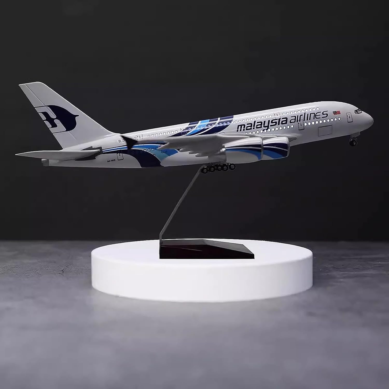 1:160 スケールマレーシア航空 A380 金属飛行機モデ - Model Kit Simulator のレビューと価格